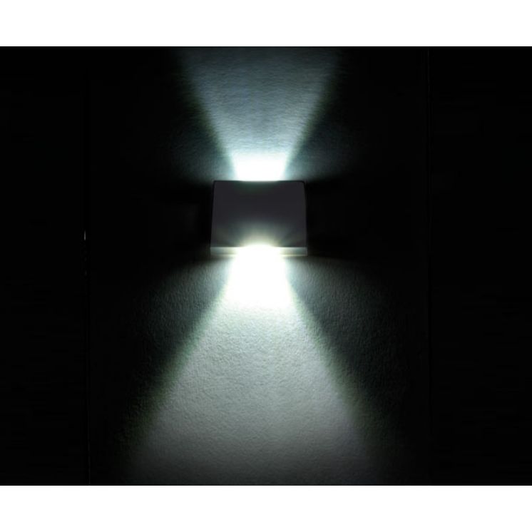 Quick Marine - Gwenda 1L CO38 LED Wall Courtesy Light (Blue, 10/30V, Stainless Steel) (FASP2412UX5CA00) — Quality Boat Parts