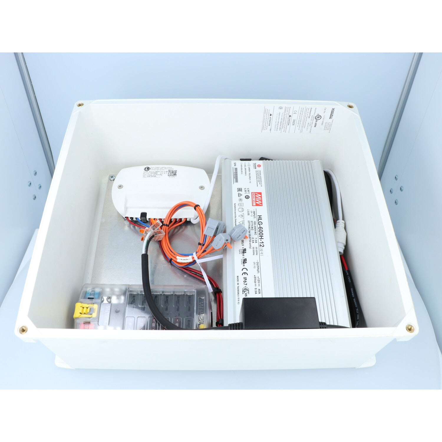 320 Watts Apollo Dock Lighting System - POCO Command Center - Blue/White — Quality Boat Parts