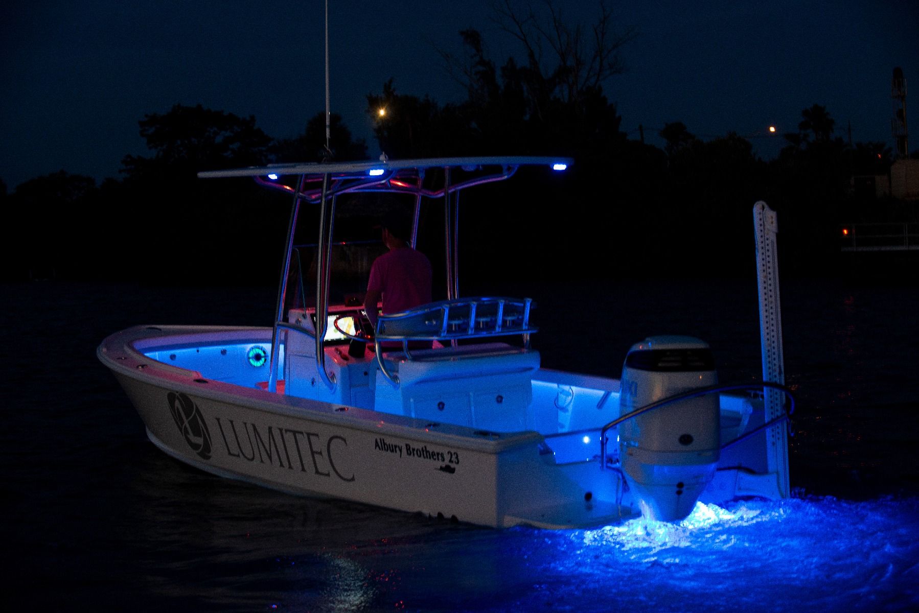 Lumitec SeaBlaze Quattro LED Underwater Light, 10-30V DC, IP68, 2000+ Lumens, Bronze Housing, Surface Mount — Quality Boat Parts
