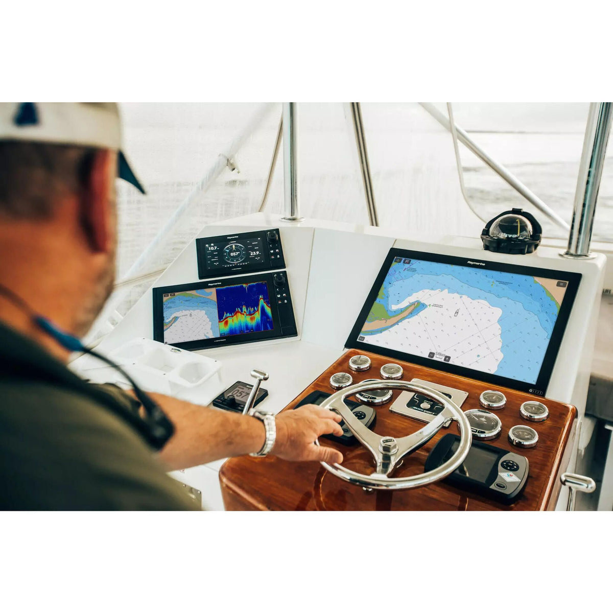 Raymarine Axiom XL 16 3D CHIRP MFD Bundle, RVX1000, GA200 GPS Antenna, RCR-SD Card Reader, Alarm Module, LightHouse Charts North America — Quality Boat Parts