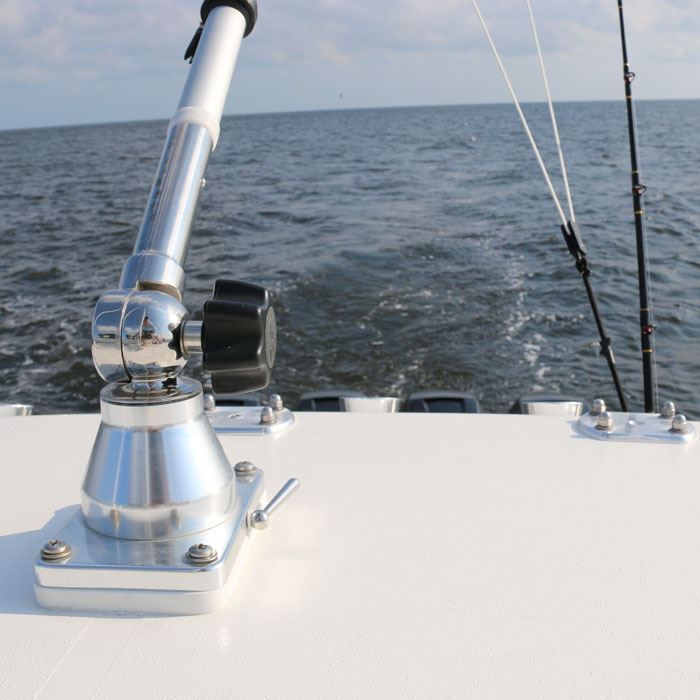 TACO Marine Grand Slam 170-2 Center Rigger Mount, For 1-1/8 in Poles, 18-Degree Locking — Quality Boat Parts