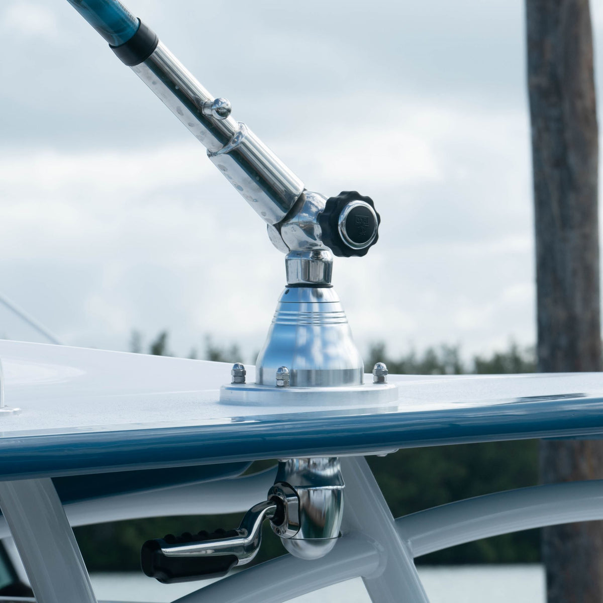 TACO Marine Grand Slam 400 Outrigger Top Mount, For 1-1/2 in Poles, 8-Bolt, Pair — Quality Boat Parts