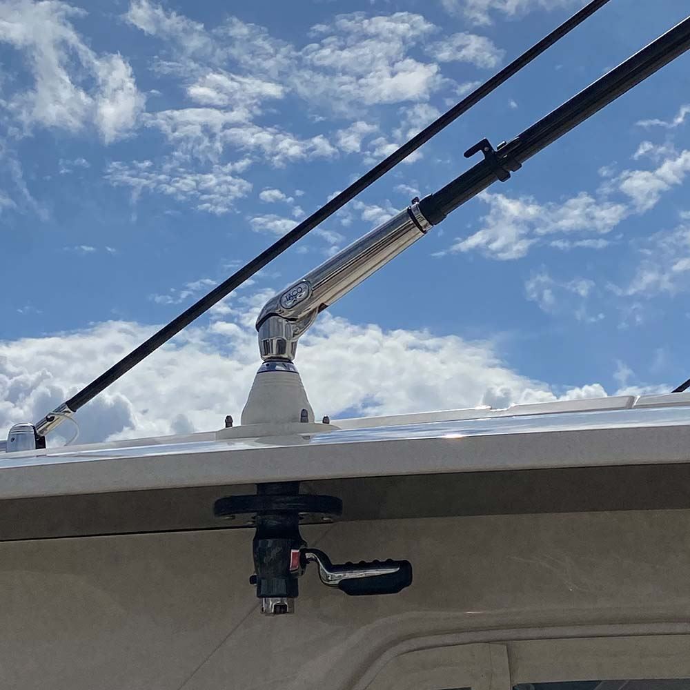 TACO Marine Pro Series Outrigger Mounts, Twist & Lock, For Carbon Fiber Tele-Outriggers, Up to 24 ft, 4-1/2 in Hardtops, Pair — Quality Boat Parts