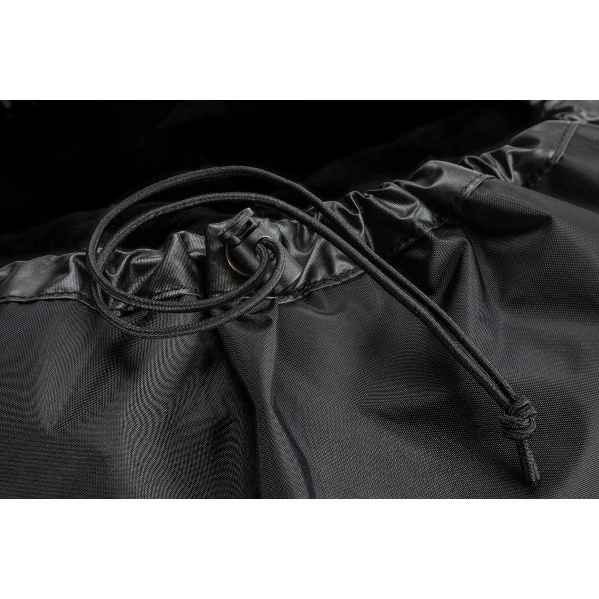 Attwood Marine Universal Fit Kayak Cockpit Cover and Spray Skirt, Fits up to 40 in x 22 in, 210 Denier Nylon — Quality Boat Parts