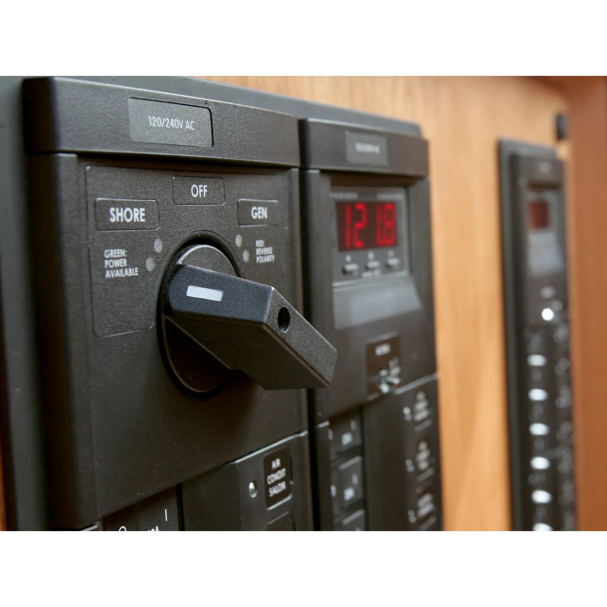 Blue Sea Systems AC Source Selector Rotary Switch, 4-Pole, 2 + OFF Positions, Dual Output, 600V AC Max — Quality Boat Parts