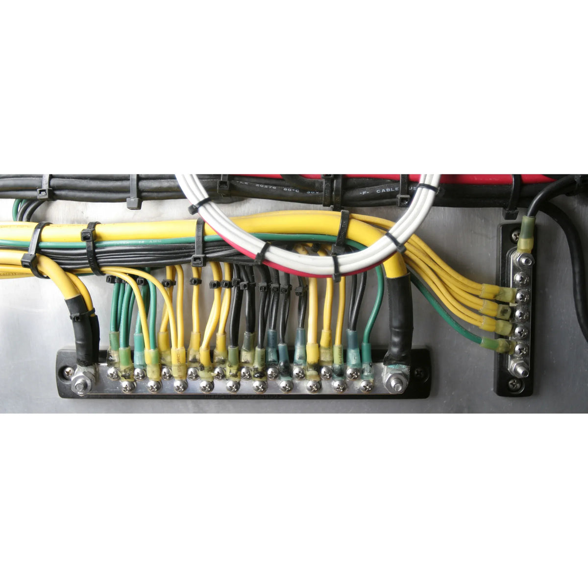 Blue Sea Systems Common 150A BusBar, 48V DC, 300V AC, Tin-Plated Copper Bus — Quality Boat Parts