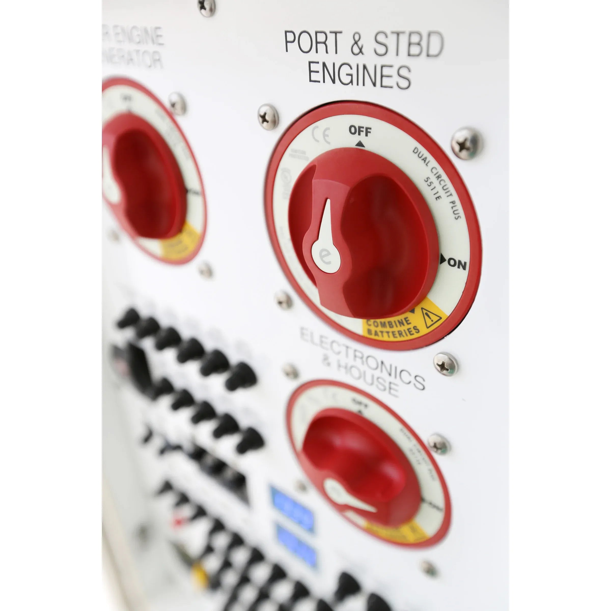 Blue Sea Systems e-Series Battery Switch, IP66, Ignition Protected, 3/8 in Studs — Quality Boat Parts