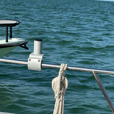 TACO Marine ShadeFin Mini Rail Mount, 6061 Aluminum, Type-304 SS Screws, Misty Silver Finish — Quality Boat Parts